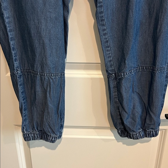 Lucky Brand Denim Blue Elastic Waist Pants - Picture 4 of 6